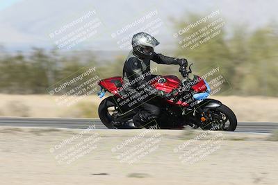 media/Dec-01-2025-Moto Forza (Mon) [[2daa91e15f]]/3-Beginner Group/Session 2 (Turn 7 Inside Pans)/